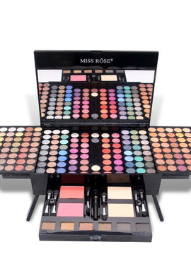 ULTIMATE MAKEUP SET